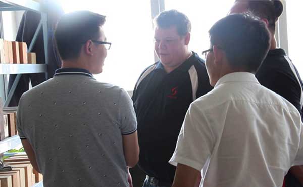 Australian customers visit Rongsheng Company